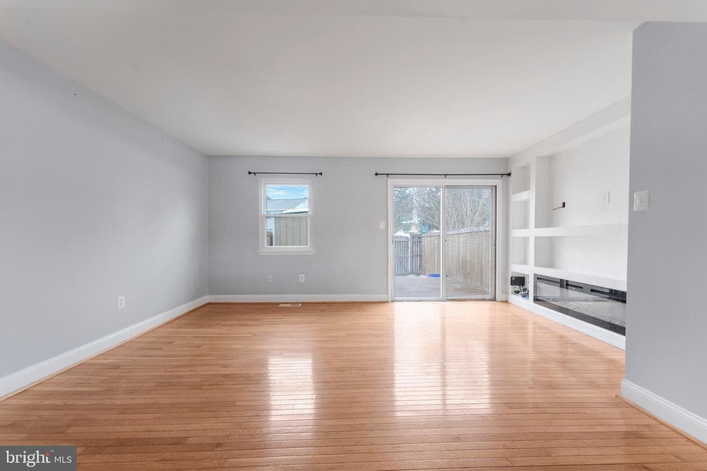 17610 Larchmont Terrace photo 13