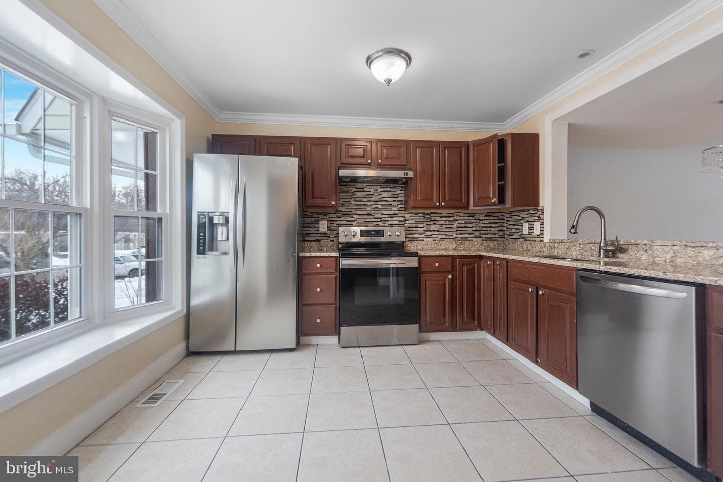 17610 Larchmont Terrace photo 22