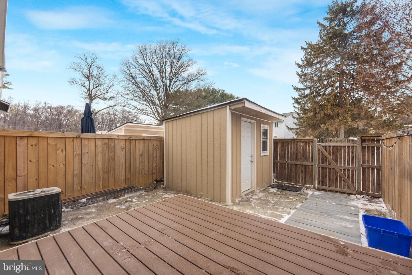17610 Larchmont Terrace photo 28