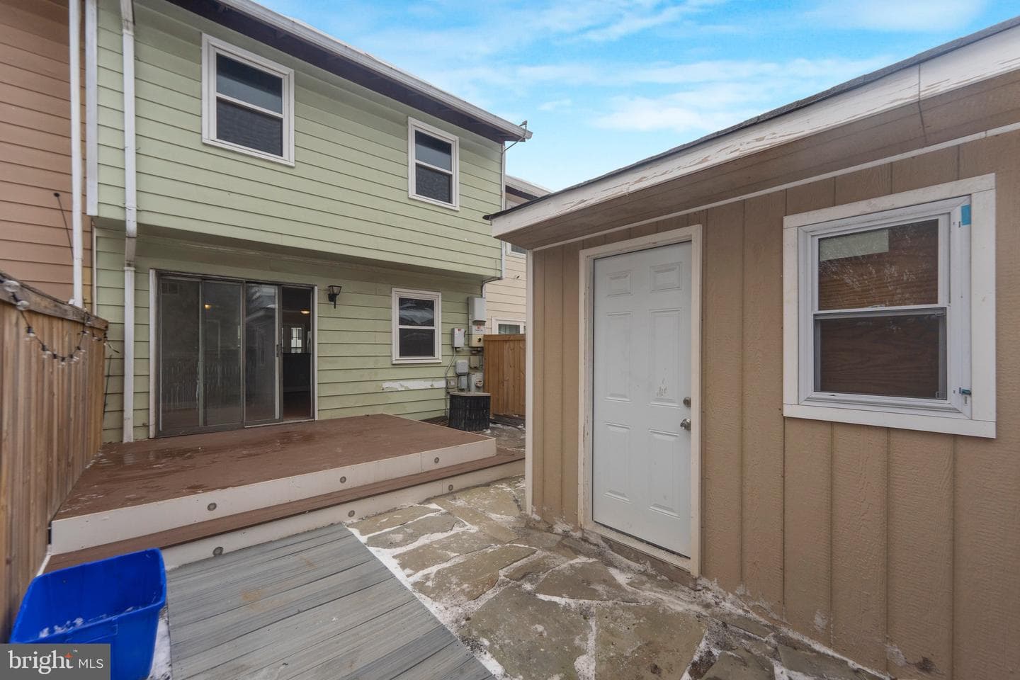 17610 Larchmont Terrace photo 29
