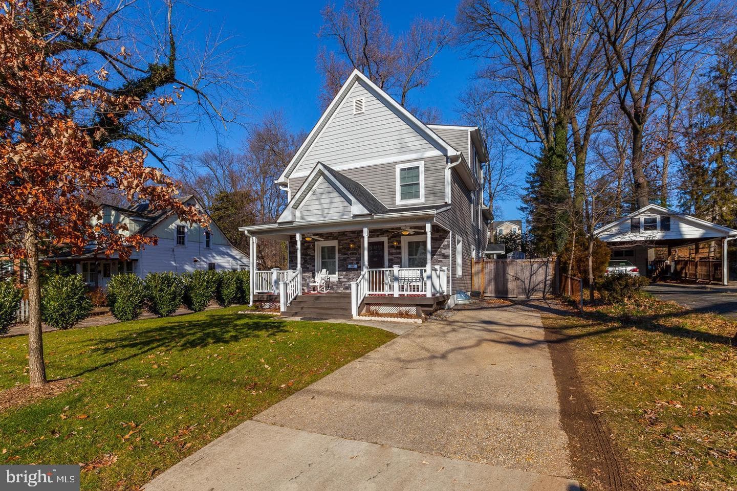 713 Anderson Avenue photo 2