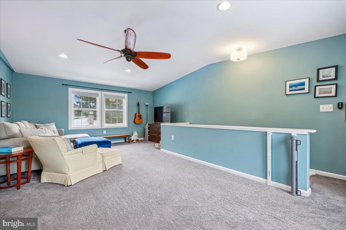 713 Anderson Avenue photo 42