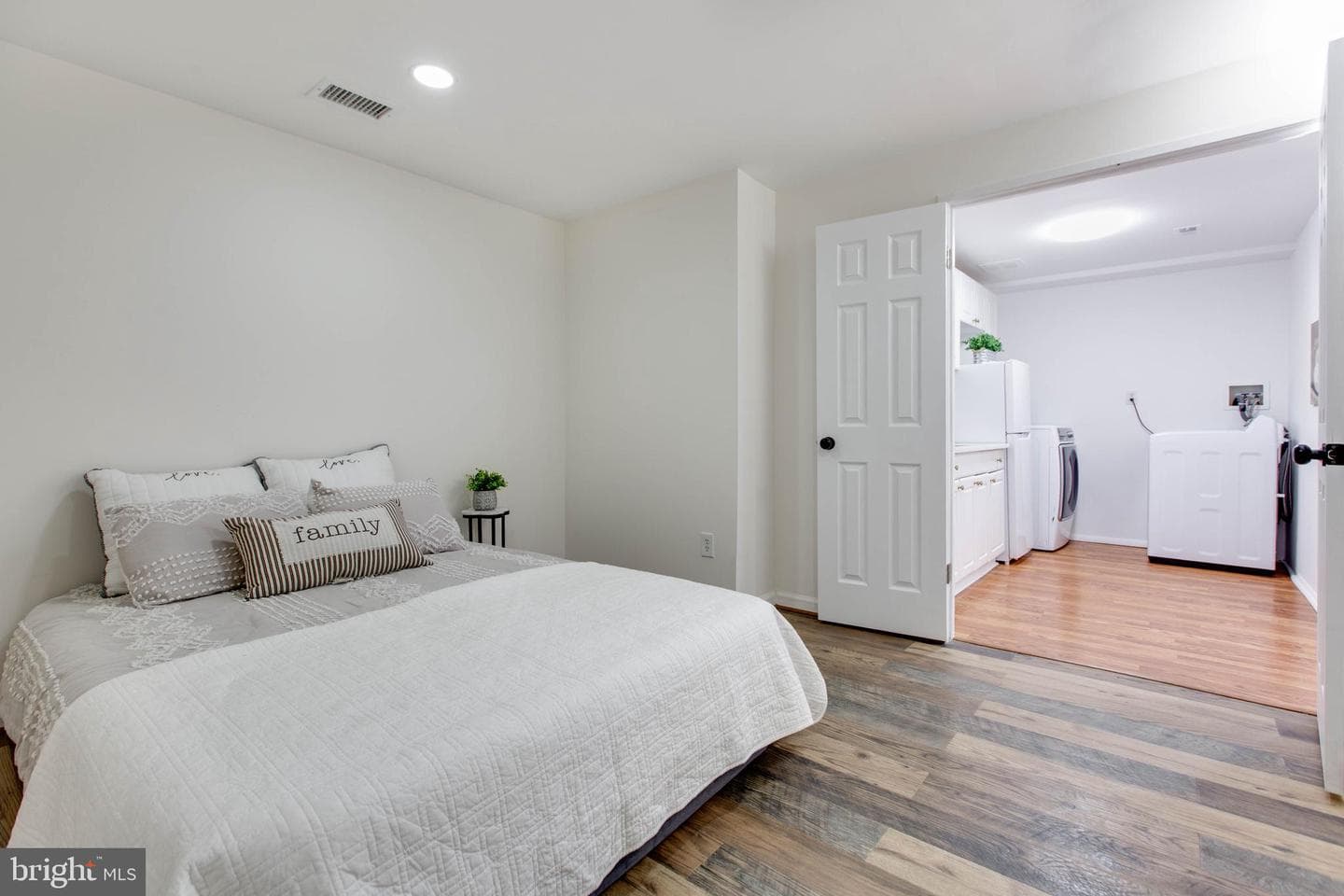 7824 Whiterim Terrace photo 47