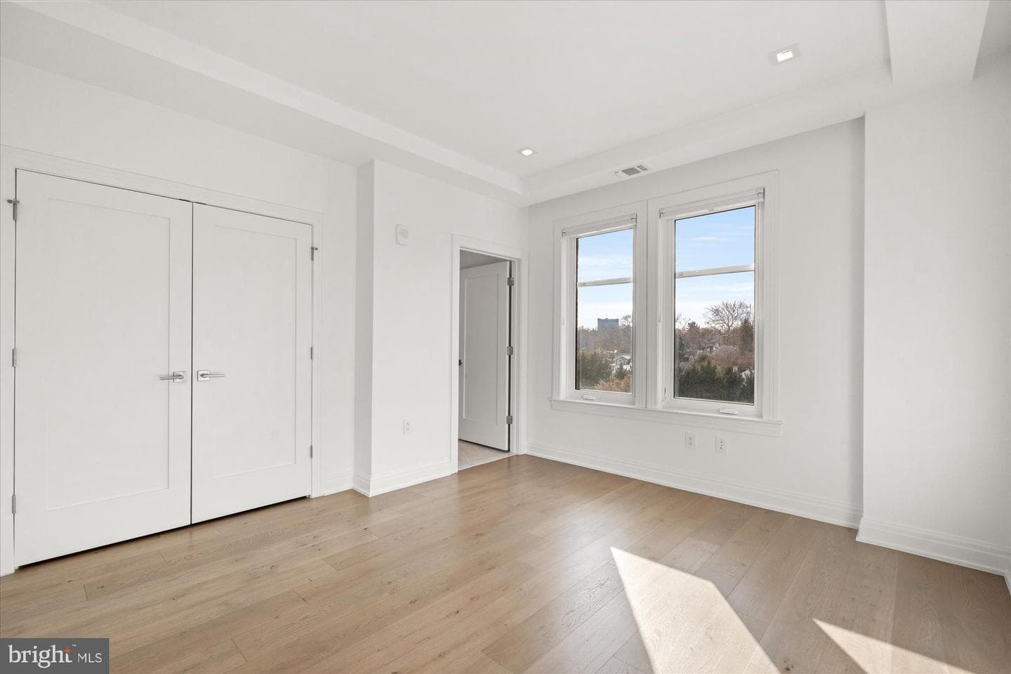 8551 Connecticut Avenue #602 photo 31