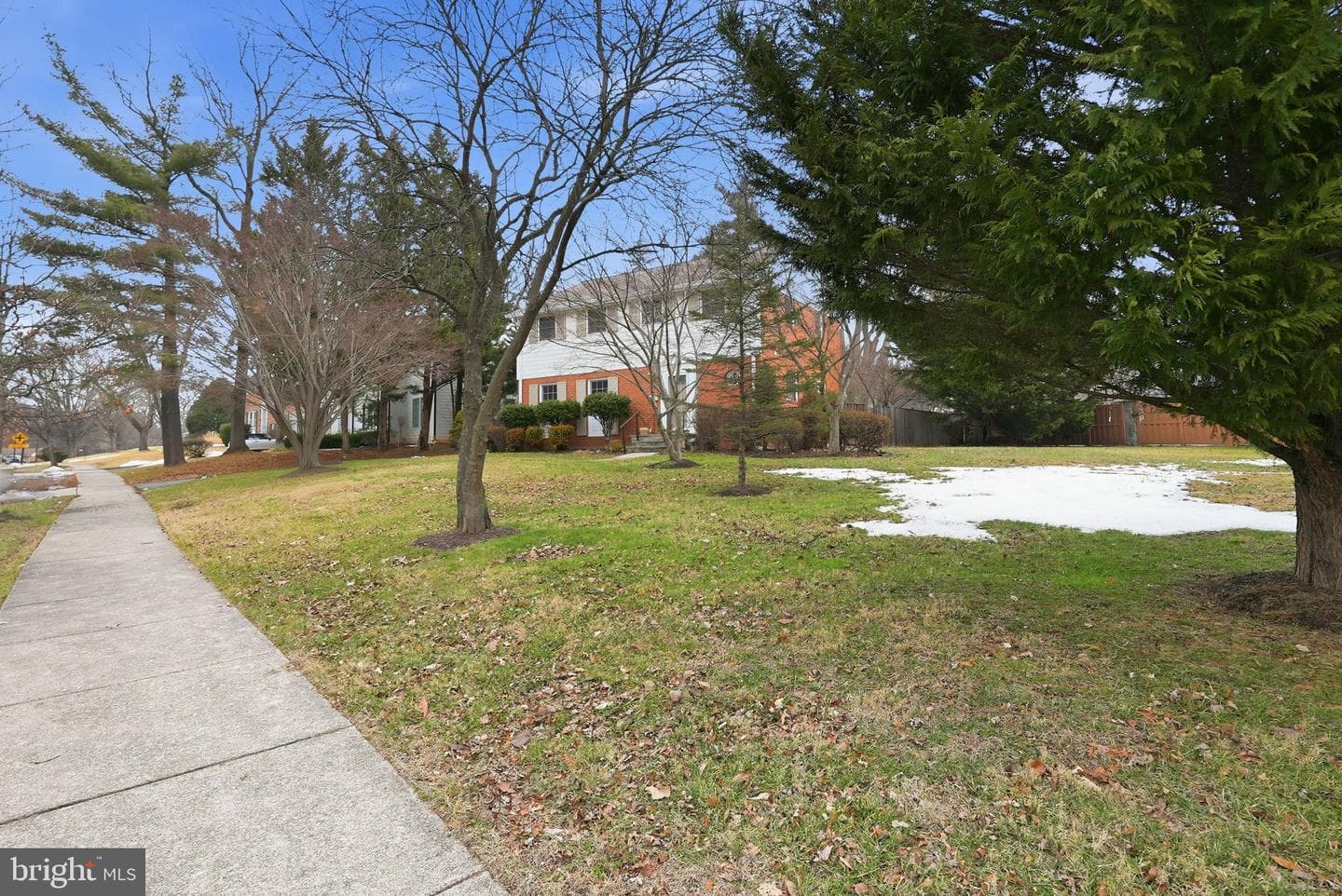 9901 Fernwood Road photo 3