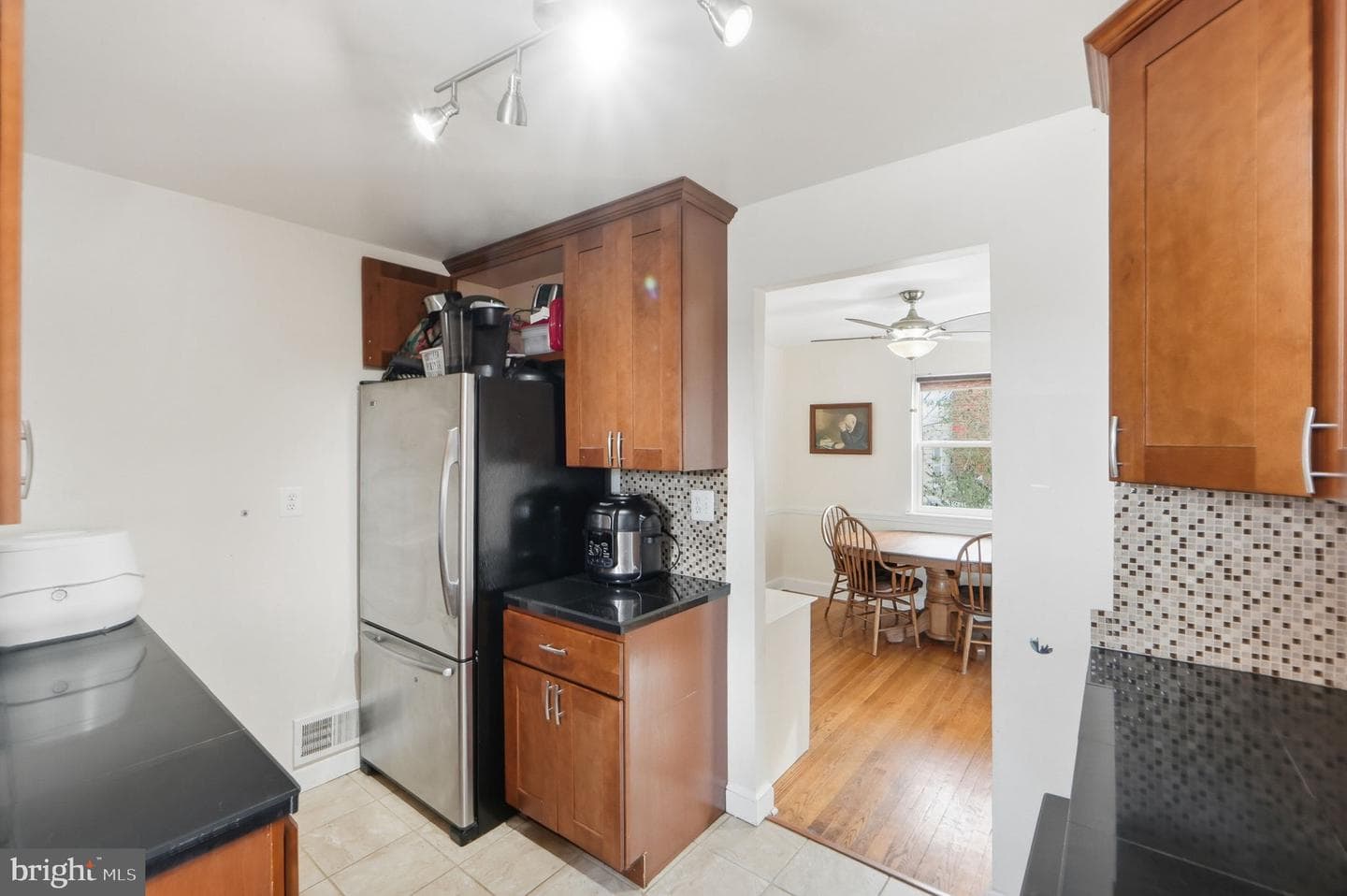 8506 Glenville Road photo 11