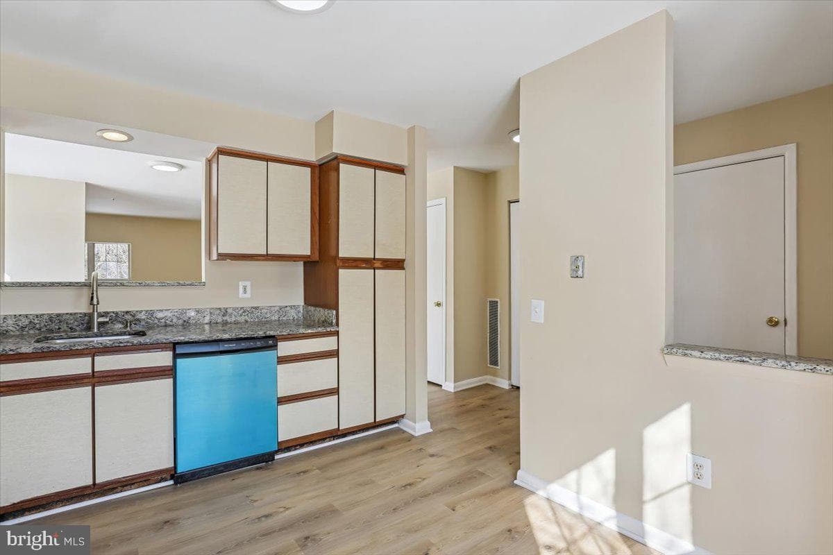 3531 Dartmoor Lane #11 photo 3