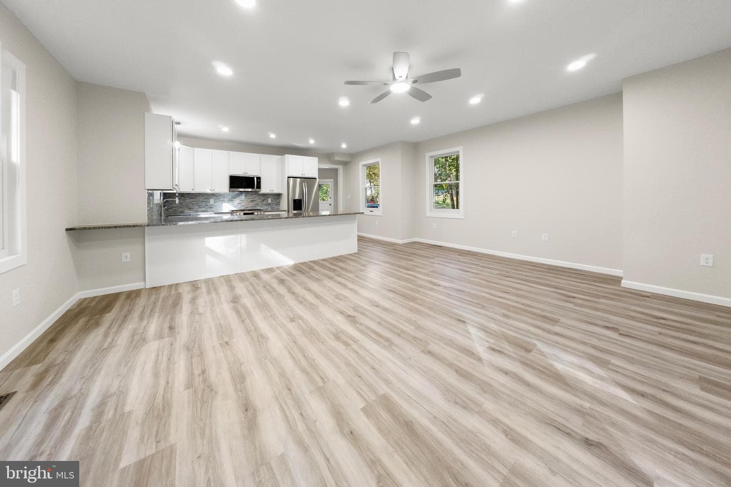 10220 Capitol View Avenue photo 24