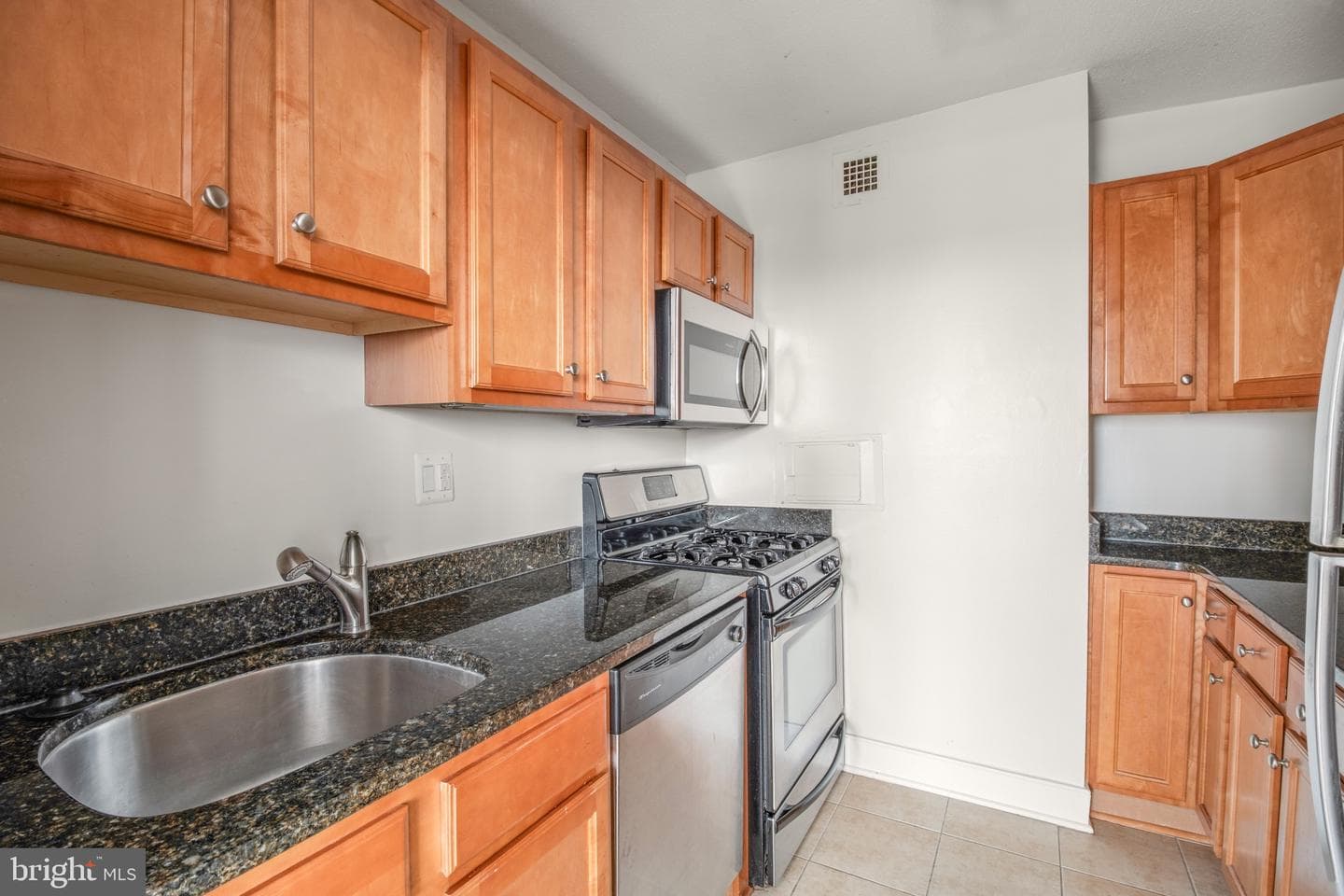 1220 Blair Mill Road #801 photo 8