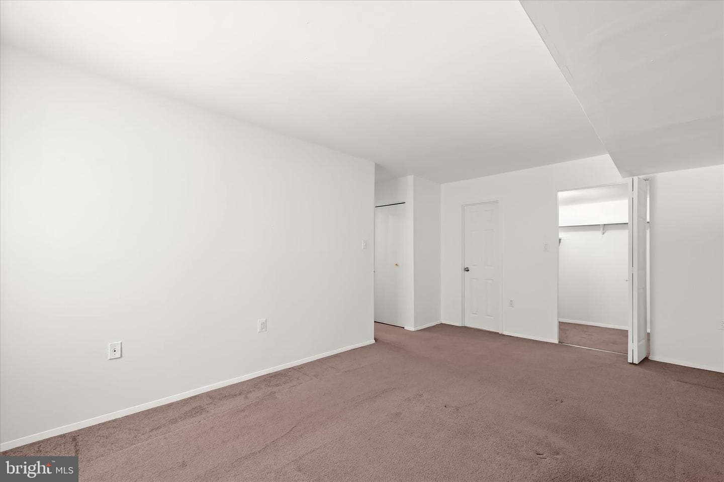 416 Girard Street #t2 photo 23