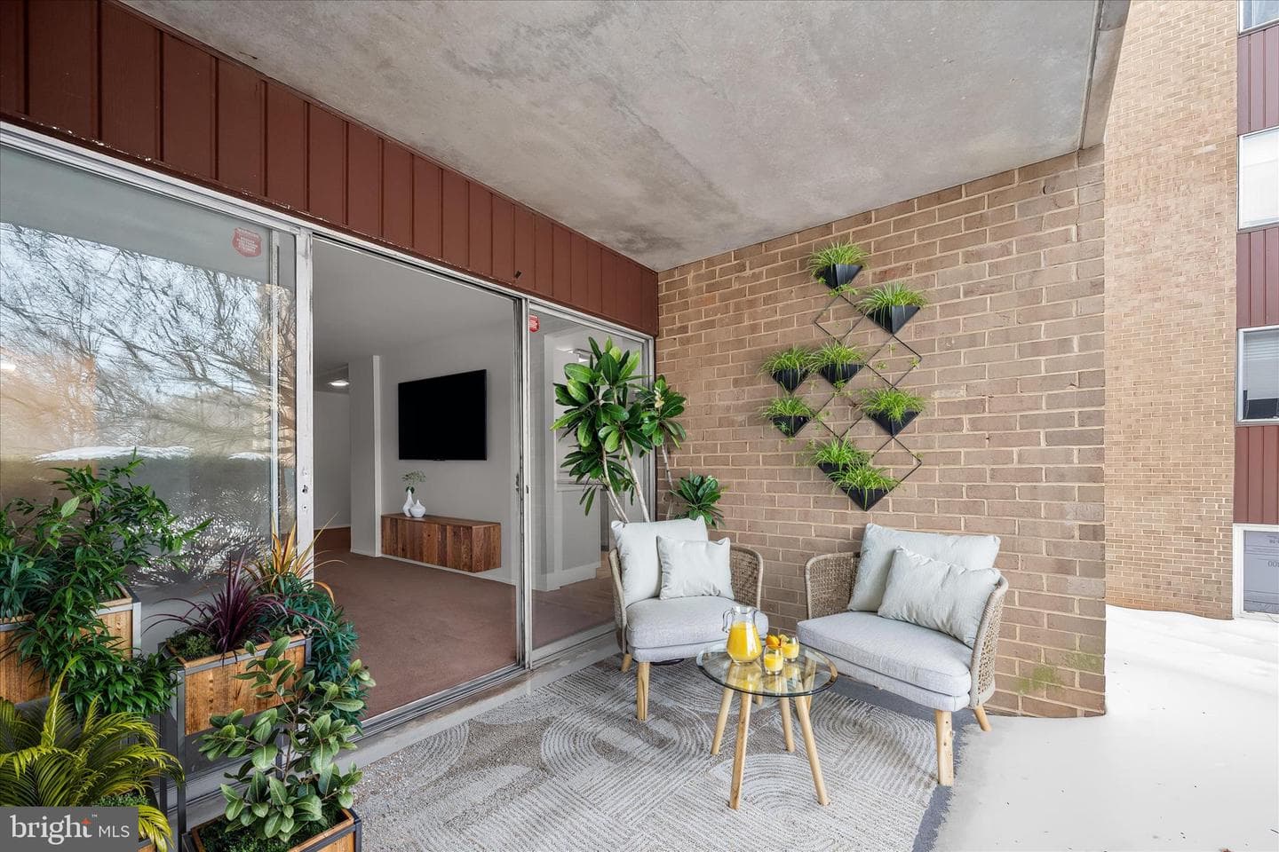 416 Girard Street #t2 photo 6