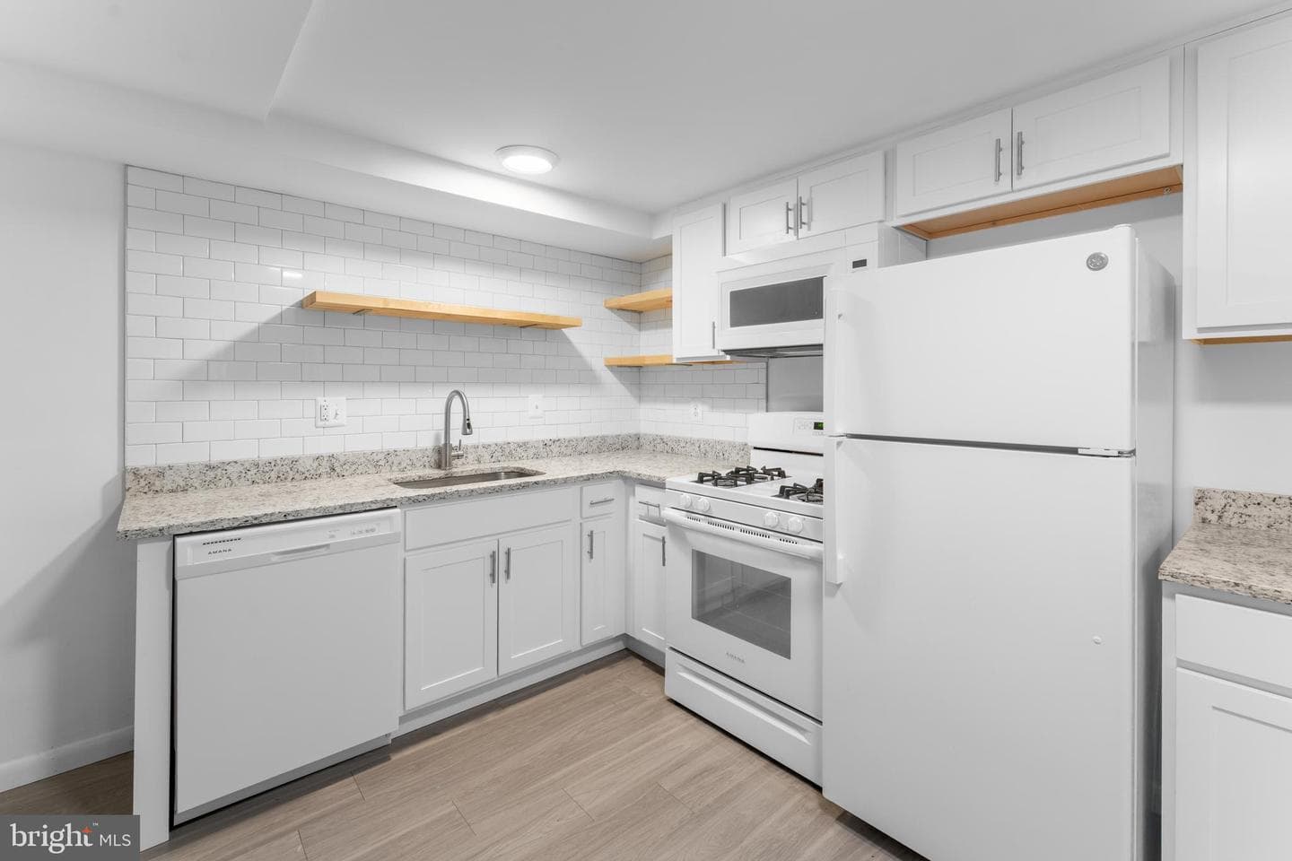 9410 Linden Avenue photo 37