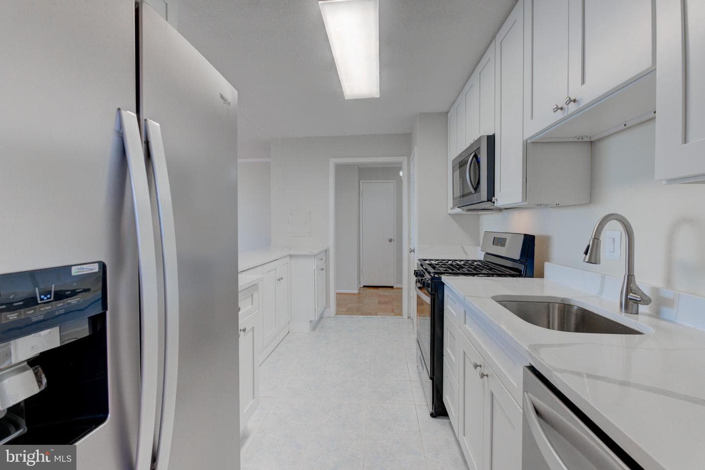 118 Monroe Street #807 photo 10