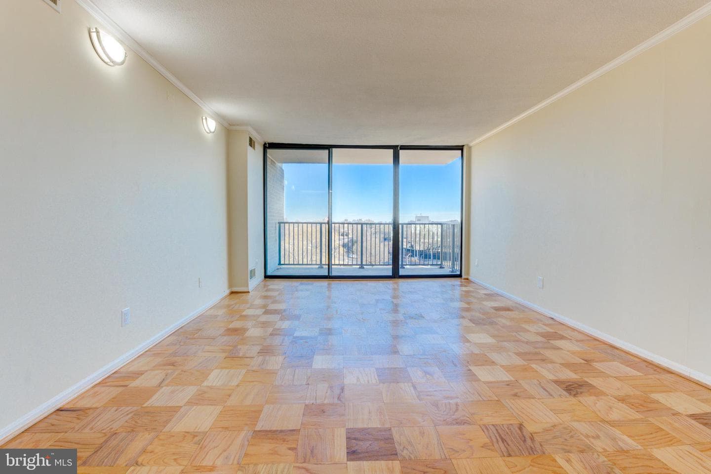 118 Monroe Street #807 photo 3