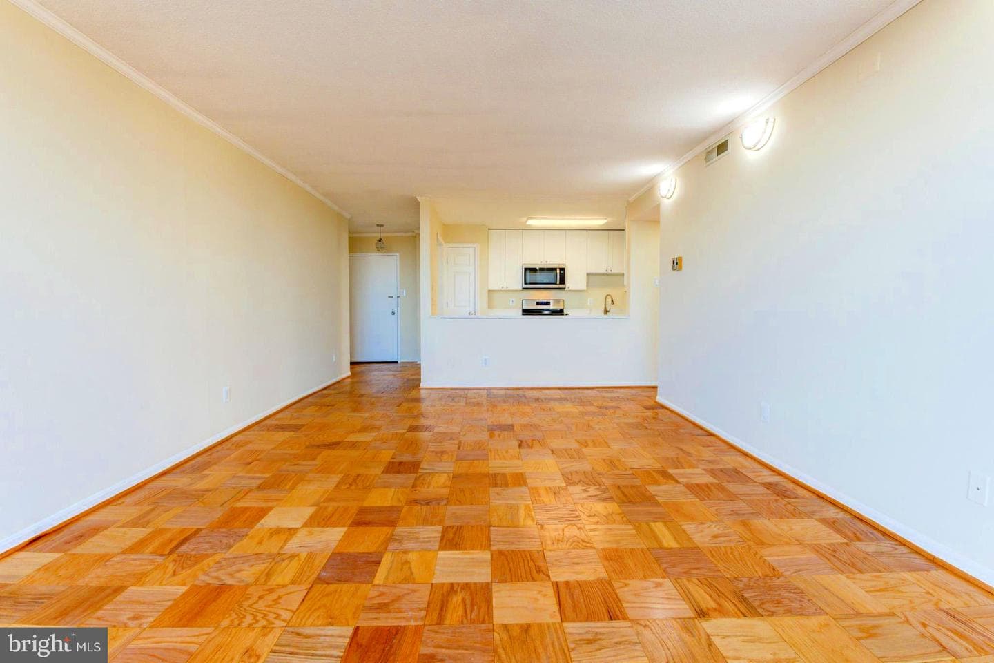 118 Monroe Street #807 photo 5