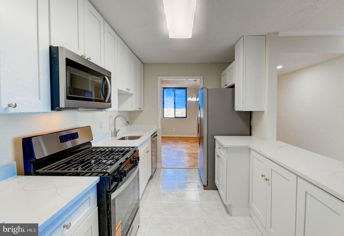 118 Monroe Street #807 photo 8