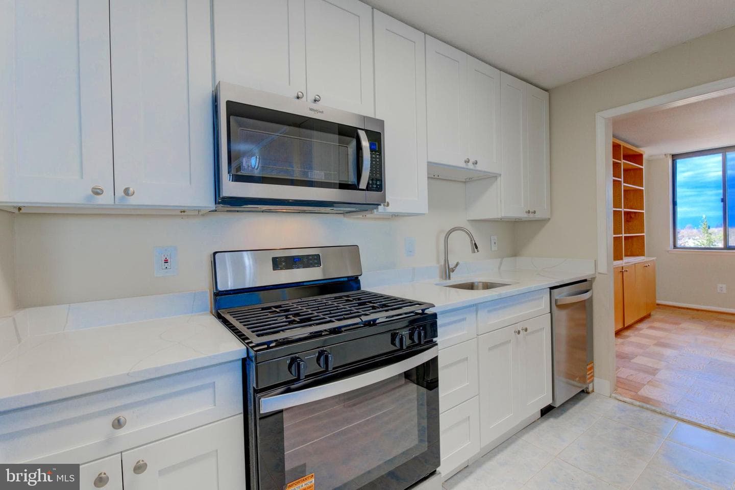 118 Monroe Street #807 photo 9
