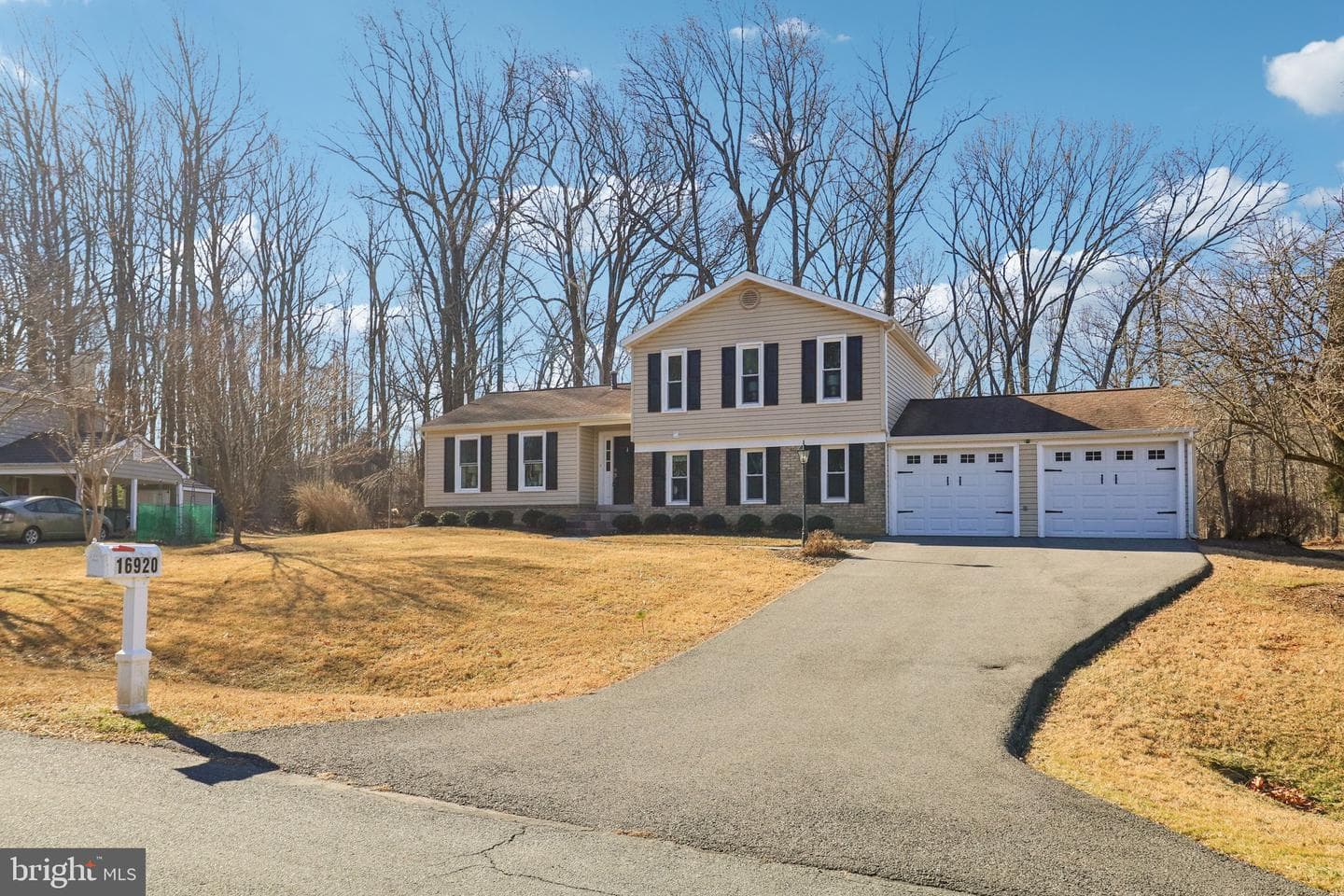 16920 Glen Oak Run photo 2