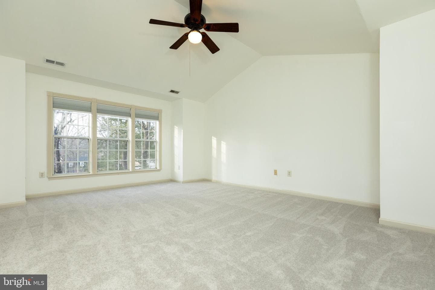517 Skidmore Boulevard photo 31