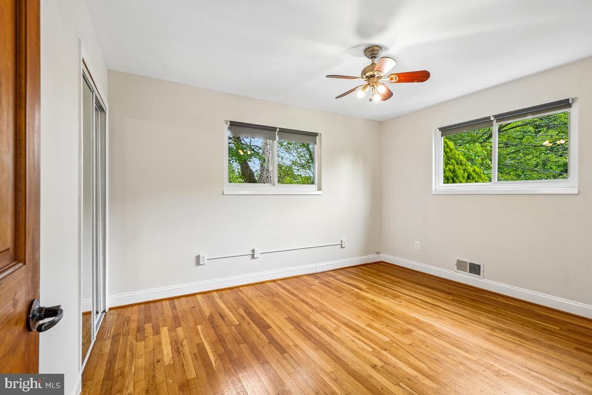 827 Caddington Avenue photo 24