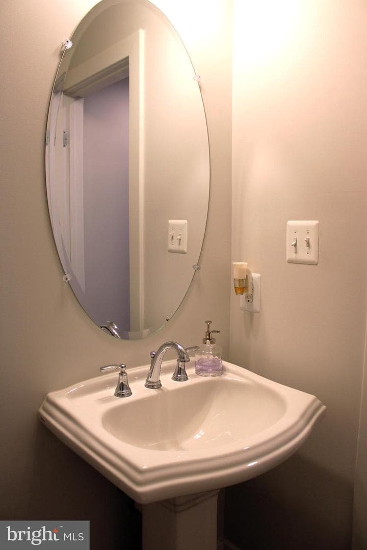 5040 Oakmoore Drive photo 31