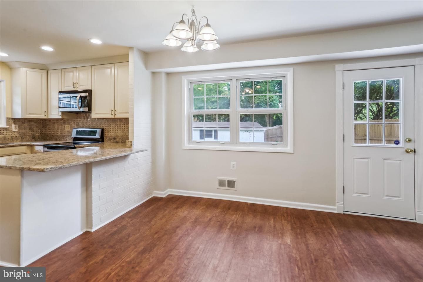 3909 Woodlawn Road photo 19