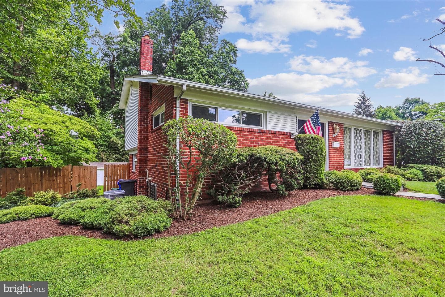 3909 Woodlawn Road photo 3