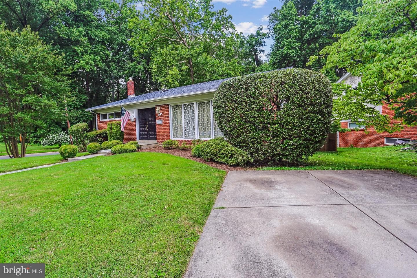 3909 Woodlawn Road photo 4