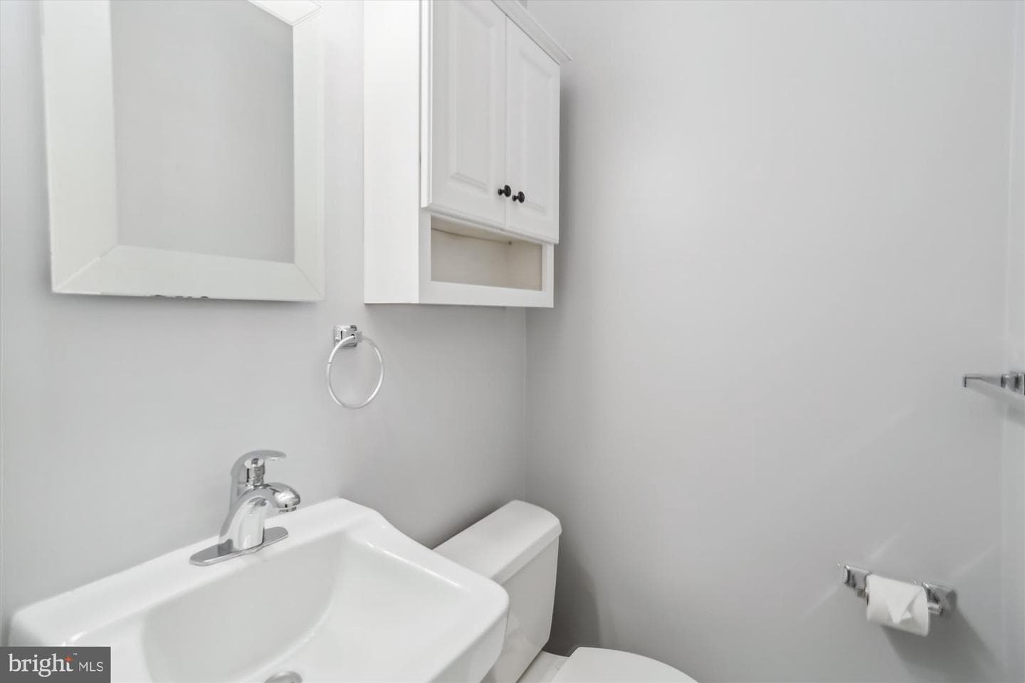 3909 Woodlawn Road photo 9