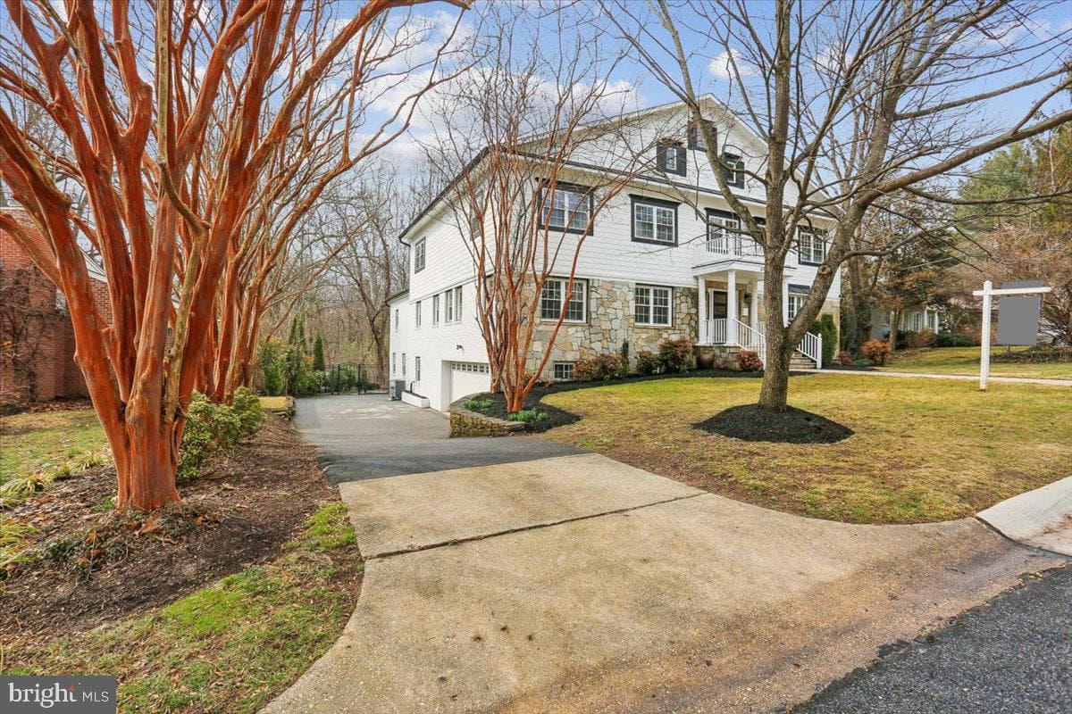 4902 Derussey Parkway photo 103
