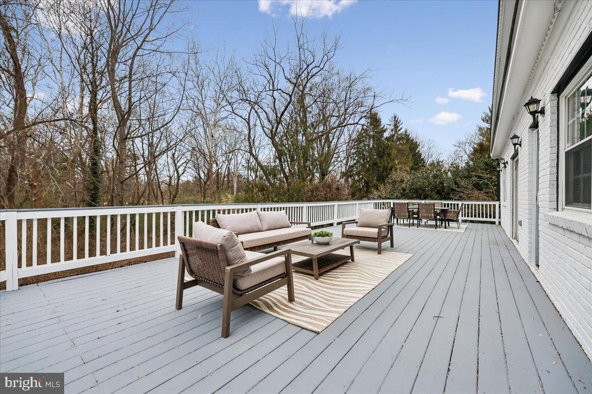 4902 Derussey Parkway photo 29