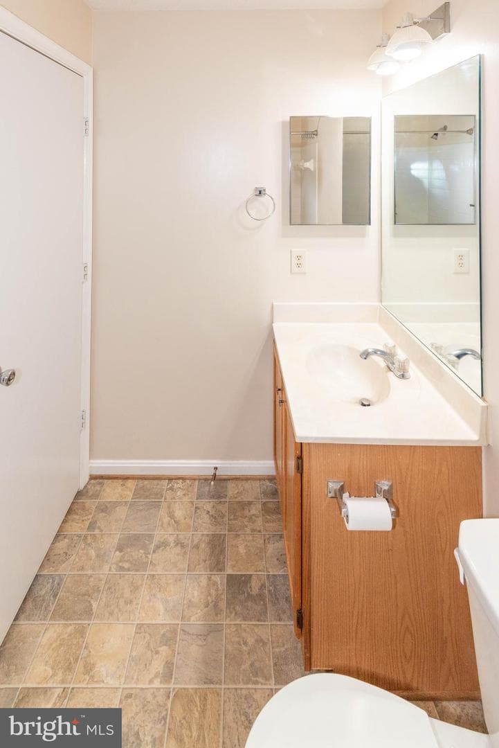 14201 Woolen Oak Court #9-32 photo 13