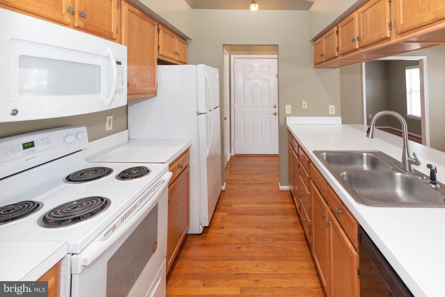 14201 Woolen Oak Court #9-32 photo 6