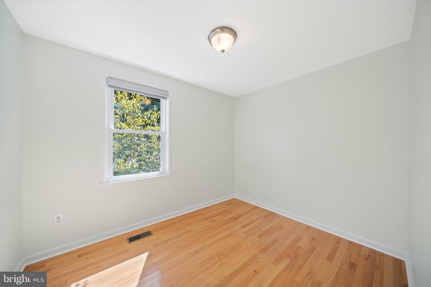 9329 Bentridge Avenue photo 9