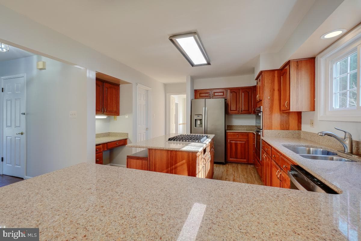 7475 Rosewood Manor Lane photo 18