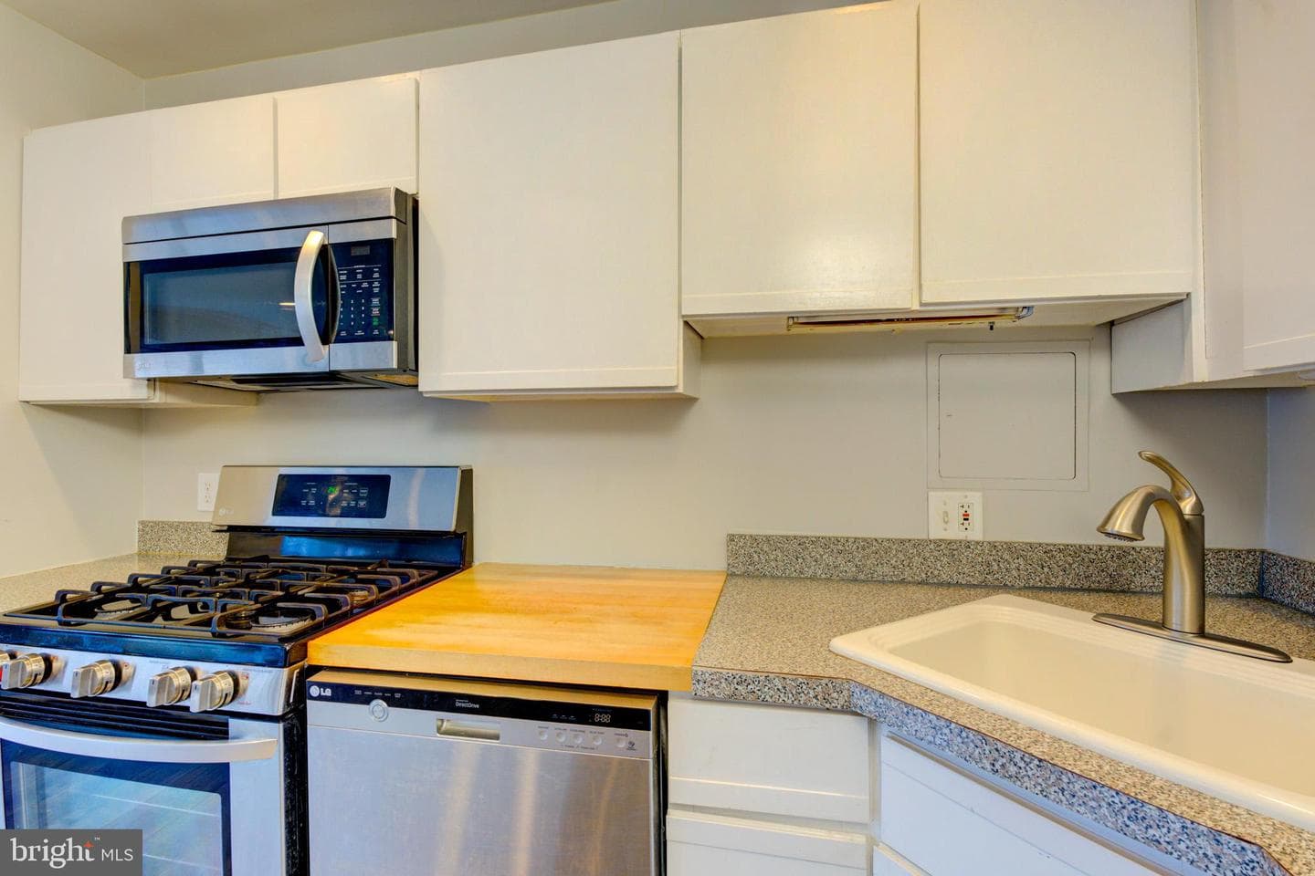 5301 Westbard Circle #208 photo 14