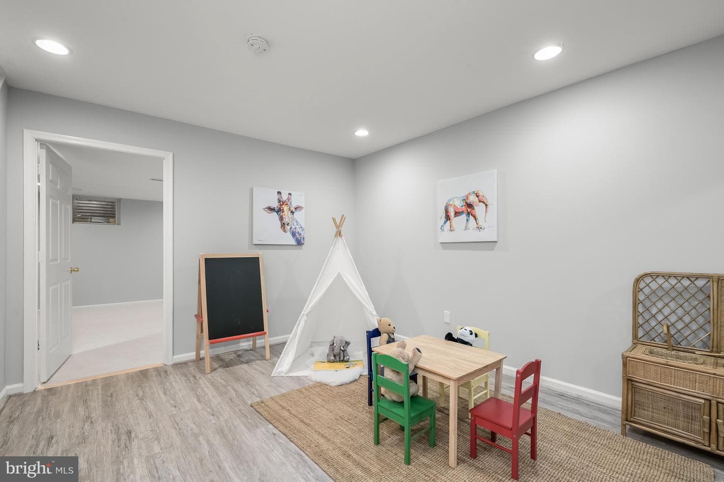 11601 Bedfordshire Avenue photo 32