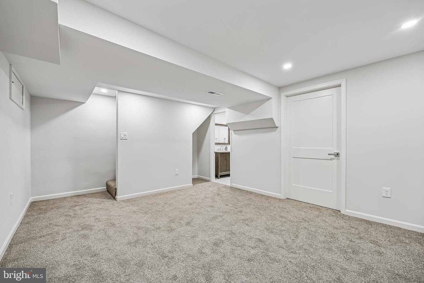 721 Mapleton Road photo 29
