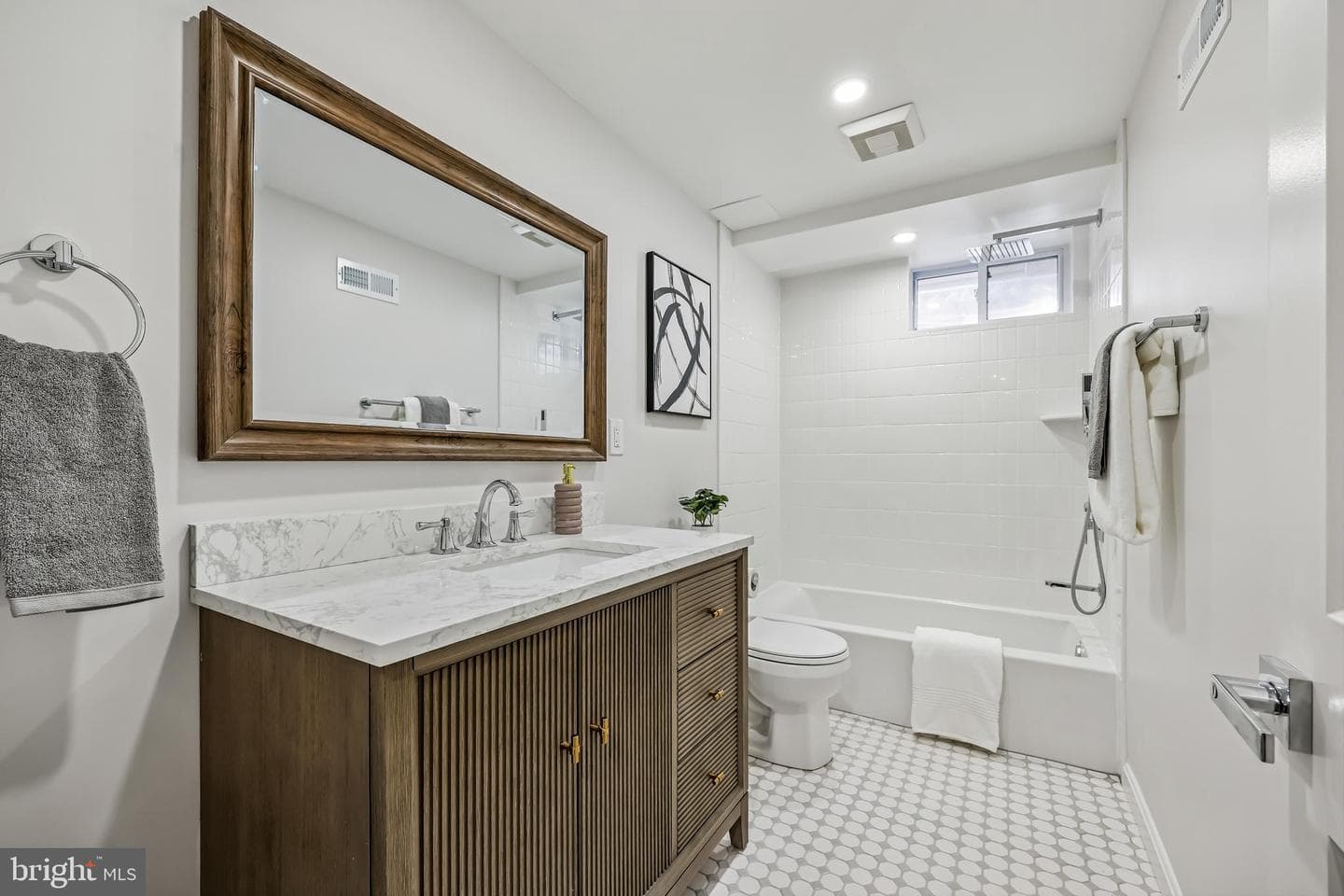 721 Mapleton Road photo 32