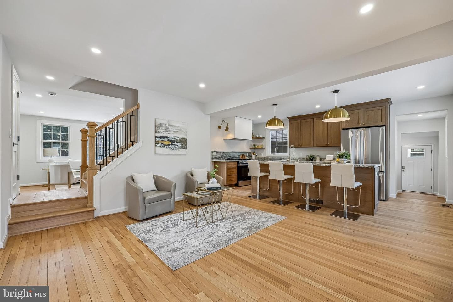 721 Mapleton Road photo 4