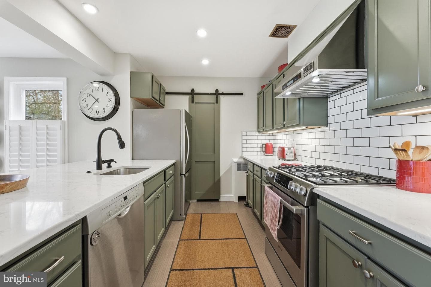 8916 Whitney Street photo 16