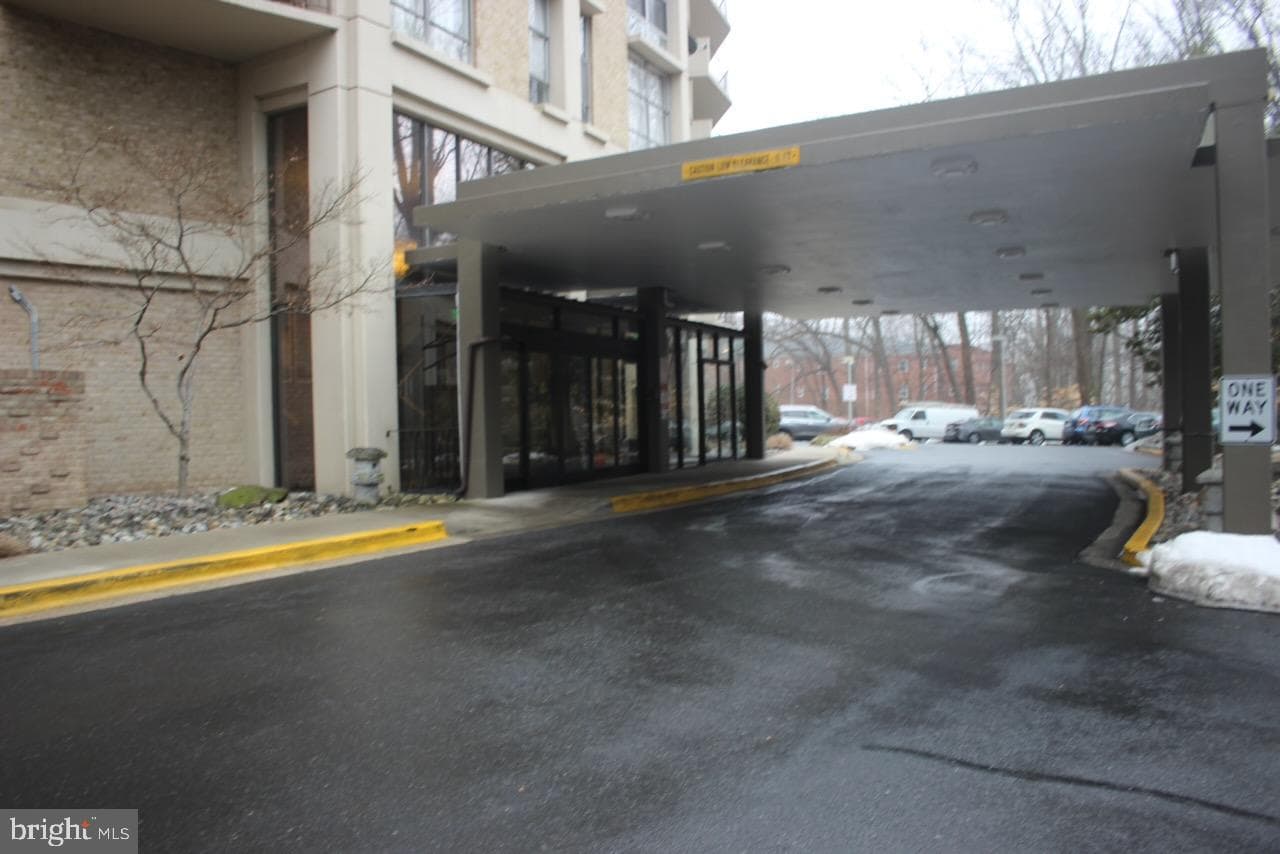 9039 Sligo Creek Parkway #809 photo 5