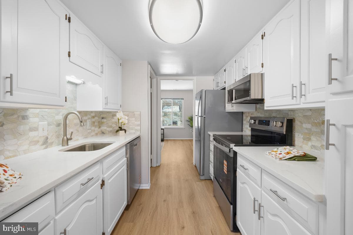 15011 Candover Court #280-D photo 10