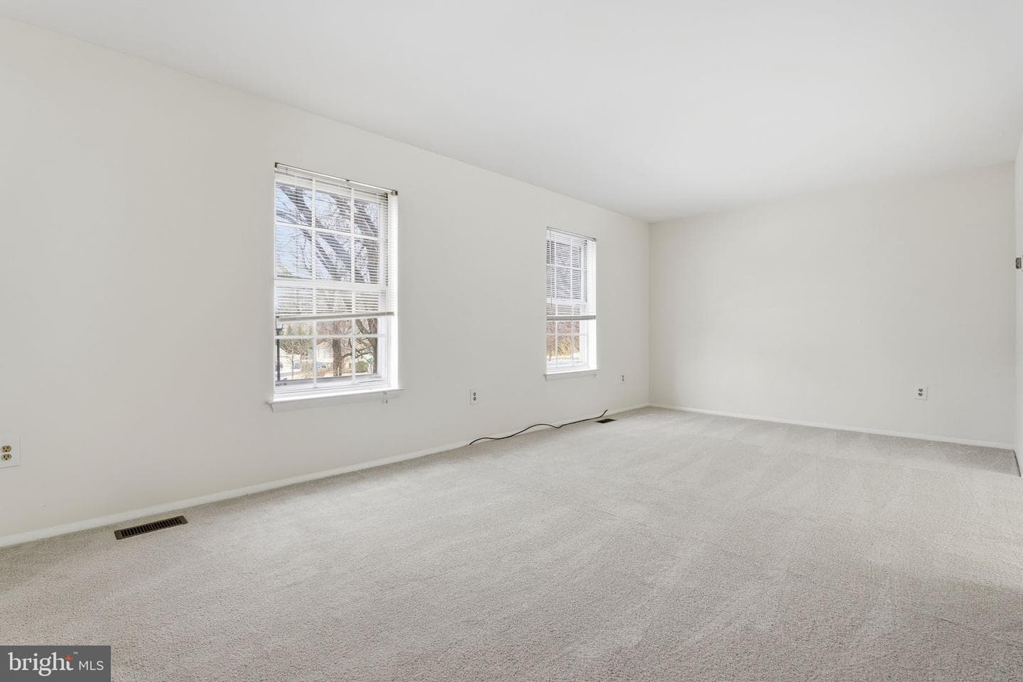 25945 Lasalle Court photo 10