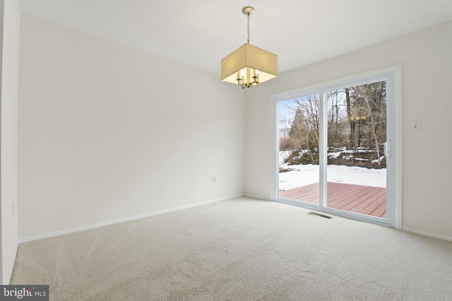 25945 Lasalle Court photo 13