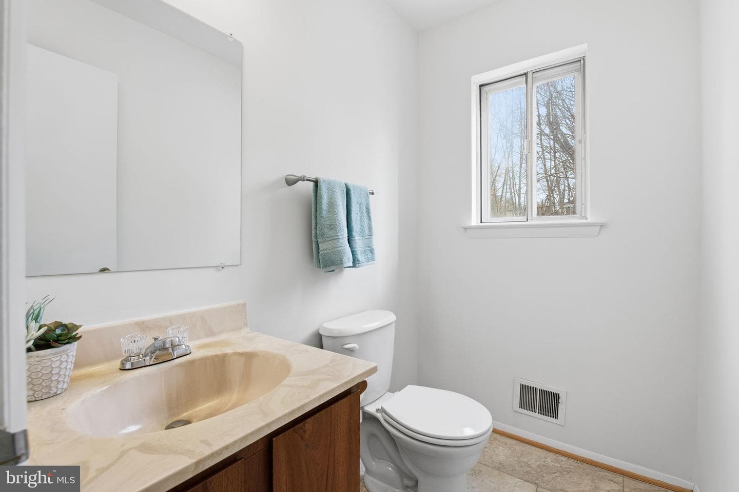 25945 Lasalle Court photo 19
