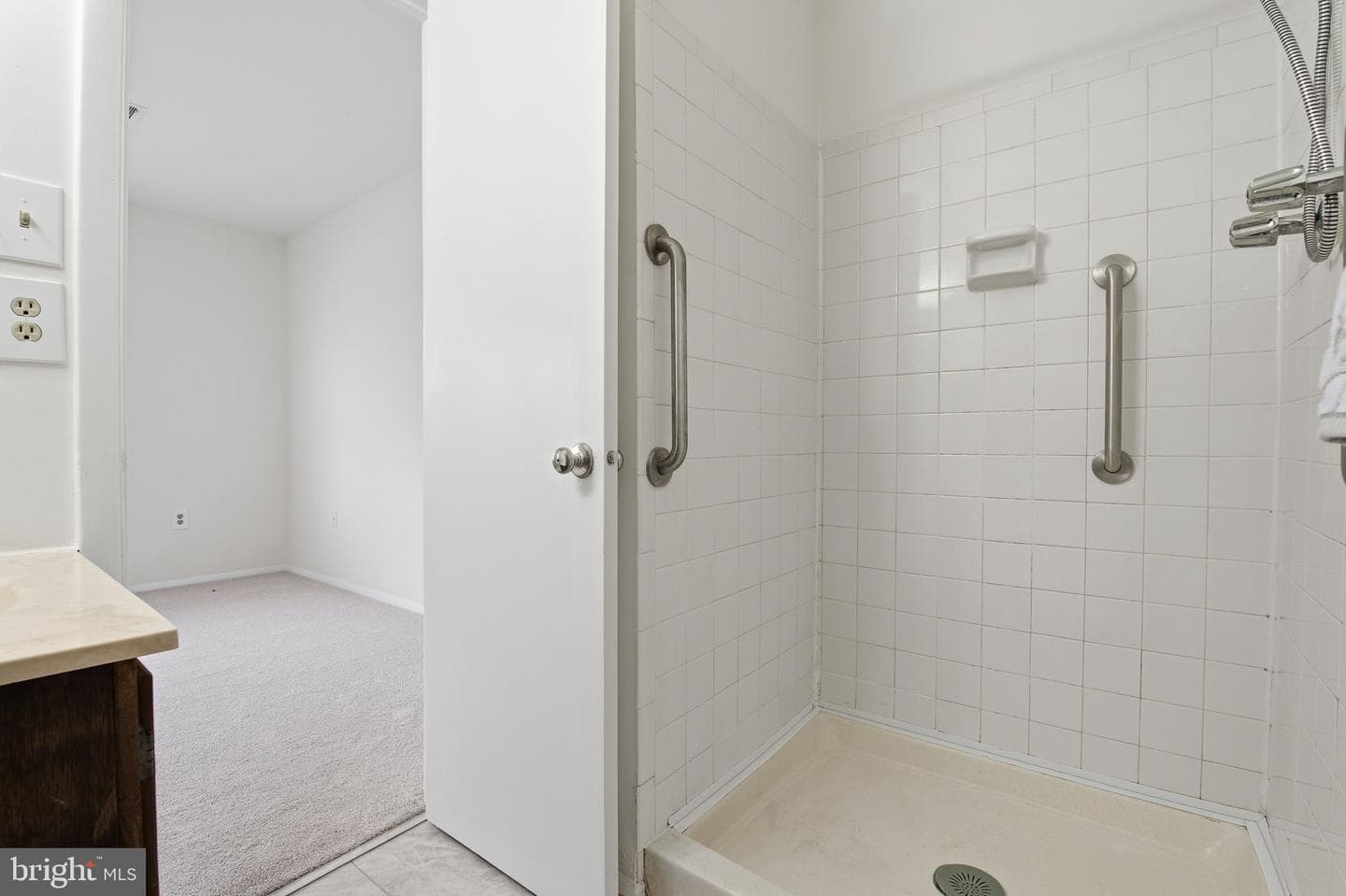 25945 Lasalle Court photo 25