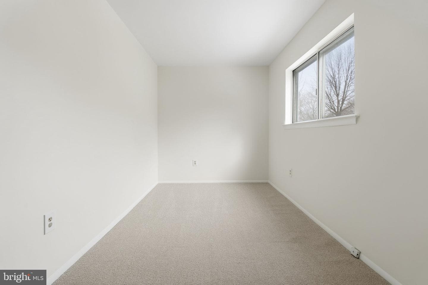 25945 Lasalle Court photo 32