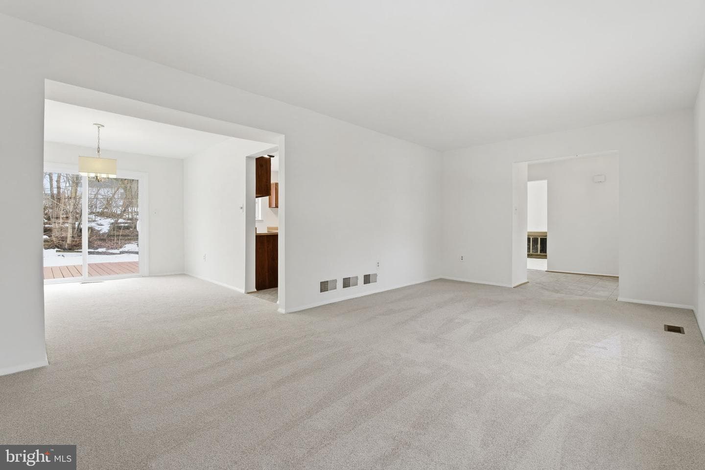 25945 Lasalle Court photo 8