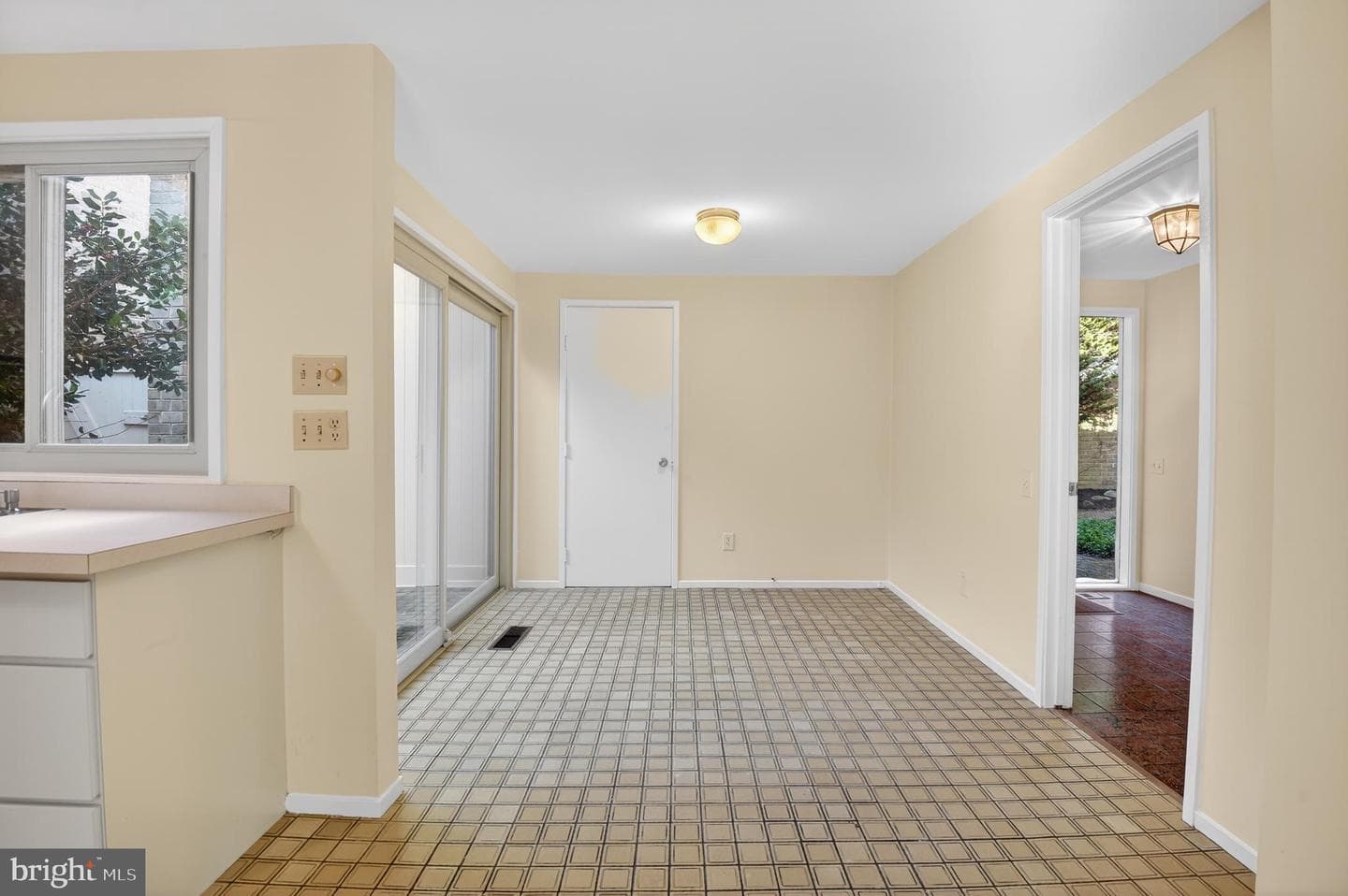 19144 Roman Way photo 10